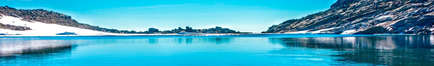 Skarpt landskapsfoto Inte en enda pixel är oskarp i detta vidsträckta landskap.